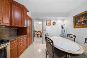 301 174th St 1109 Sunny Isles Beach, FL 33160 - MLS#A11919607