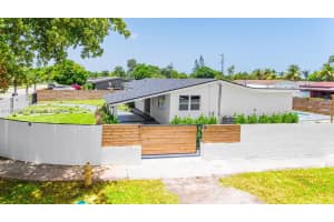 19661 Ne 10th Pl Miami, FL 33179 - MLS#A11919634