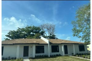 12181 Sw 215th St, Miami