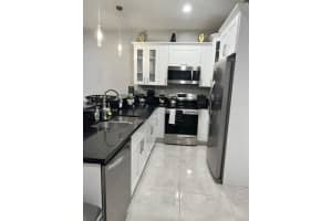 933 Nw 2nd Ave Fort Lauderdale, FL 33311 - MLS#A11919681