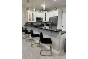 933 Nw 2nd Ave Fort Lauderdale, FL 33311 - MLS#A11919681