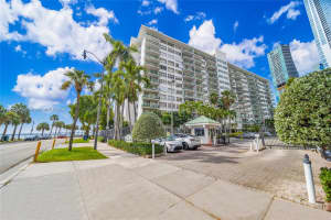 1408 Brickell Bay Dr APT 612, Miami, FL 33131, - MLS#A11919699