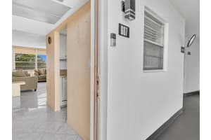 5102 NW 36th St APT 607, Lauderdale Lakes, FL 33319, - MLS#A11919741