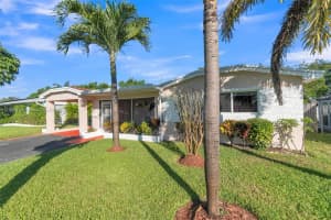 371 Ne 42nd Ct Oakland Park, FL 33334 - MLS#A11920759