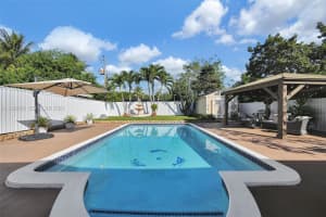 1645 Nw 120th St, North Miami