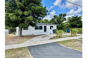 15300 Nw 32nd Ave Miami Gardens, FL 33054 - MLS#A11920787