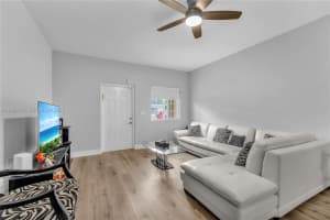 4950 Washington St 1 Hollywood, FL 33021 - MLS#A11920797