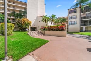 2311 S Cypress Bend Dr 217a, Pompano Beach