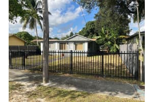 2255 Nw 85th St Miami, FL 33147 - MLS#A11920804