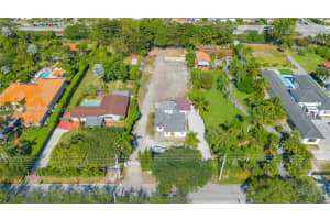 12265 Sw 43rd St, Miami