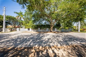 12265 Sw 43rd St Miami, FL 33175 - MLS#A11920811