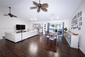 13331 NW 10th St, Sunrise, FL 33323, - MLS#A11920853