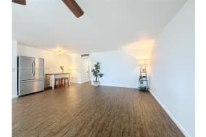 7133 Bay Dr 705 Miami Beach, FL 33141 - MLS#A11920859