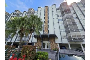300 Diplomat Pkwy 207 Hallandale Beach, FL 33009 - MLS#A11920882
