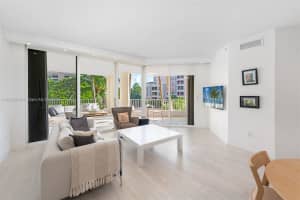 Resort Villa Two, 715 Crandon Blvd APT 305, Key Biscayne, FL 33149, - MLS#A11920889