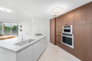 Resort Villa Two, 715 Crandon Blvd APT 305, Key Biscayne, FL 33149, - MLS#A11920889