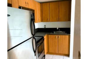 7326 Collins Ave Apt 205, Miami Beach, FL 33141, - MLS#A11920908