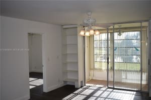 9360 Sunrise Lakes Blvd 111 Sunrise, FL 33322 - MLS#A11920920