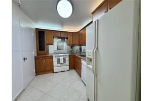 400 Kings Point Dr APT 411, Sunny Isles Beach, FL 33160, - MLS#A11920951