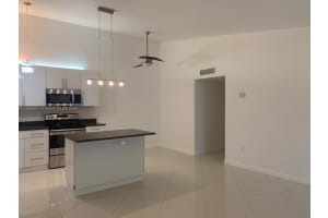 907 NE 199th St APT 204, Miami, FL 33179, - MLS#A11920957