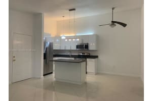 907 NE 199th St APT 204, Miami, FL 33179, - MLS#A11920957
