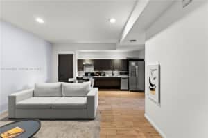 398 Ne 5th St 3515 Miami, FL 33132 - MLS#A11920965