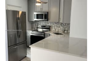 2555 Ne 11th St 605 Fort Lauderdale, FL 33304 - MLS#A11921008