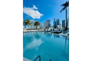 90 Sw 3rd St 2605, Miami