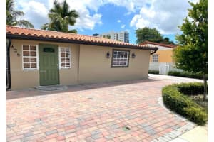 635 Sw 64th Ct, Miami