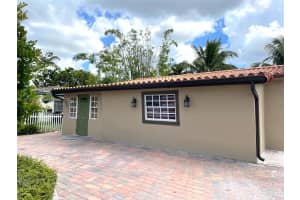 635 Sw 64th Ct Miami, FL 33144 - MLS#A11921029