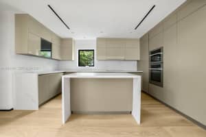 1520 22nd St, Miami Beach, FL 33140, - MLS#A11921041