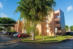 9431 Sw 4th St 201, Miami