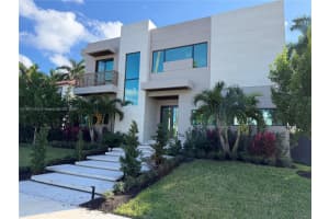 1380 Hollywood Blvd, Hollywood, FL 33019, - MLS#A11921163