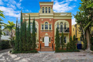 2870 Pine Tree Dr 3, Miami Beach