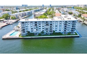 4000 NE 170th St APT 605, North Miami Beach, FL 33160, - MLS#A11921263