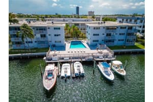 462 Golden Isles Dr APT 305, Hallandale Beach, FL 33009, - MLS#A11921280