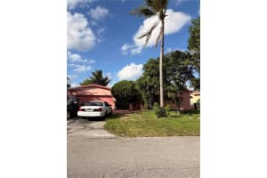 7749 Fairway Blvd, Miramar