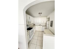 2025 Ne 164th St 518, North Miami Beach