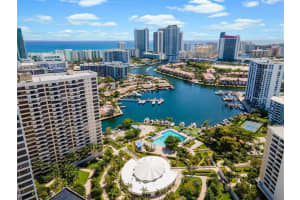 2500 Parkview Dr 1811, Hallandale Beach