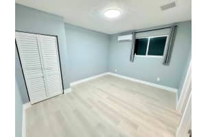 321 Nw 93rd Ave 1, Pembroke Pines