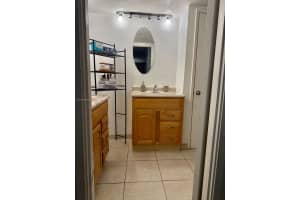 1670 Ne 191st St 115-3, Miami