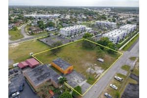 14551 Carver Dr Miami, FL 33176 - MLS#A11921488