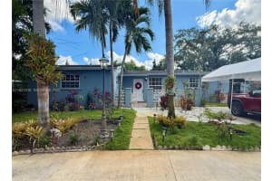8070 NW 176th St, Hialeah, FL 33015, Sold 05/08/26