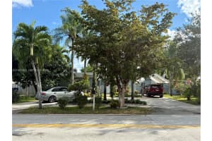 8070 Nw 176th St Hialeah, FL 33015 - MLS#A11921518