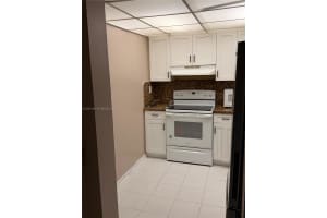 11800 SW 18th St Apt 428-4, Miami, FL 33175, - MLS#A11921529