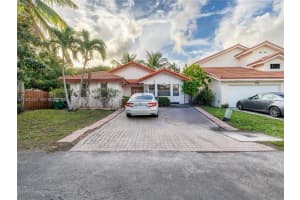 19030 Nw 86th Ct, Hialeah