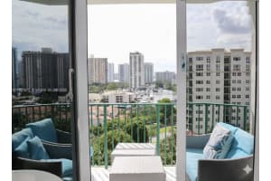 20000 E Country Club Dr 1207, Aventura