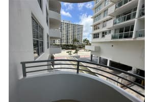 5555 Collins Avenue 3c Miami Beach, FL 33140 - MLS#A11921576