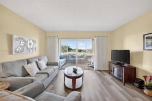 7817 Golf Cir Dr APT 301, Margate, FL 33063, - MLS#A11921625