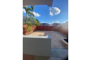 1725 W 60th St F128, Hialeah